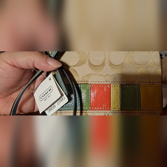 Coach Wristlet - Picture 2 of 7